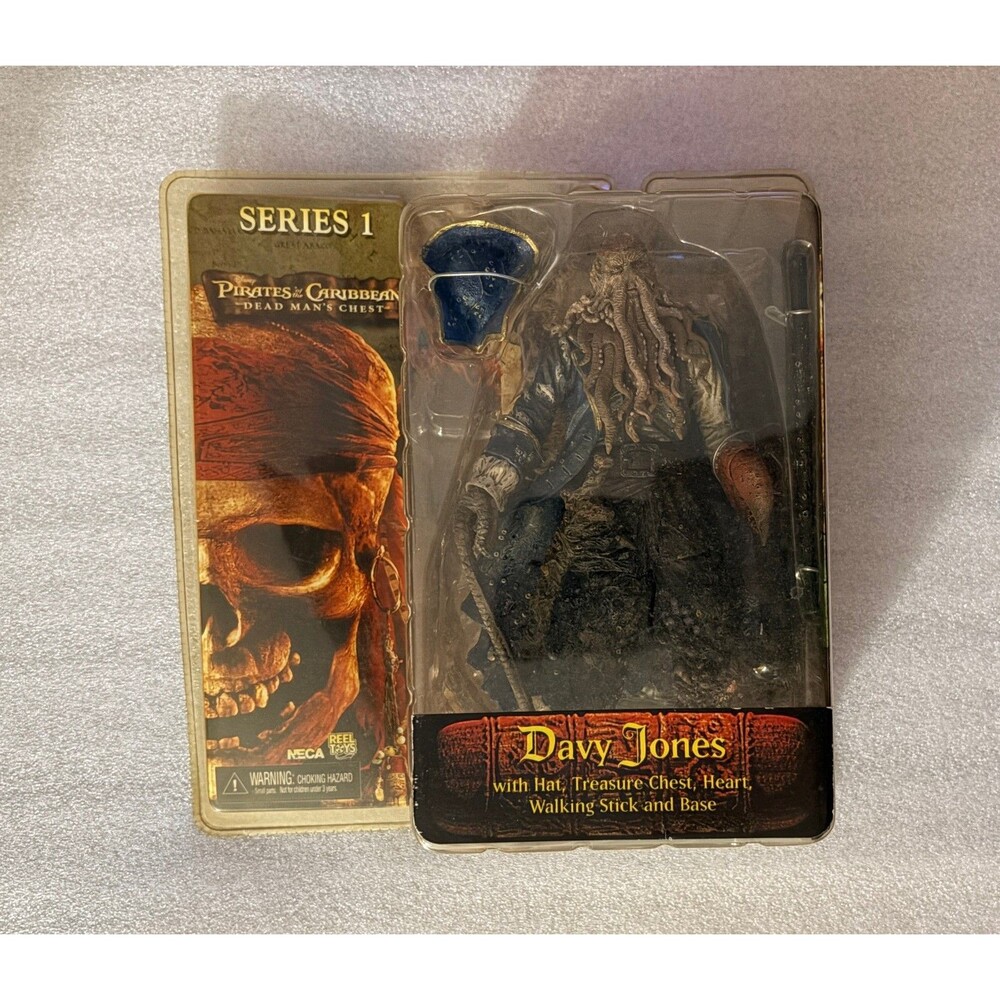 PIRATES OF CARIBBEAN DEAD MAN'S CHEST SERIES 1 DAVY JONES NEW